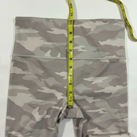Athleta Elation 7/8 Tight Legging Grey Tan Camouflage - Picture 6 of 8
